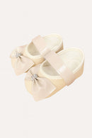 Sapatilha Bege Com Laço e Strass